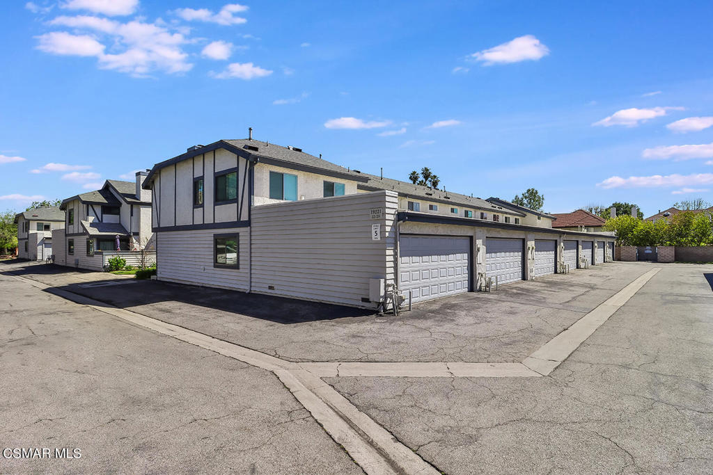 19221 Sherman Way 27