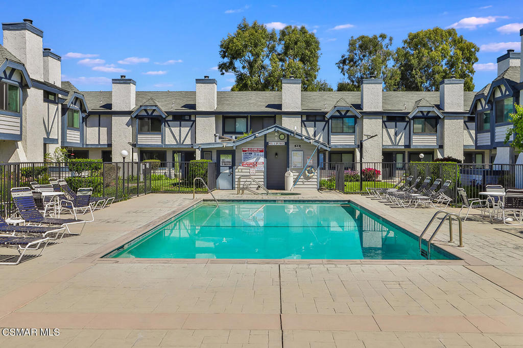 19221 Sherman Way 27