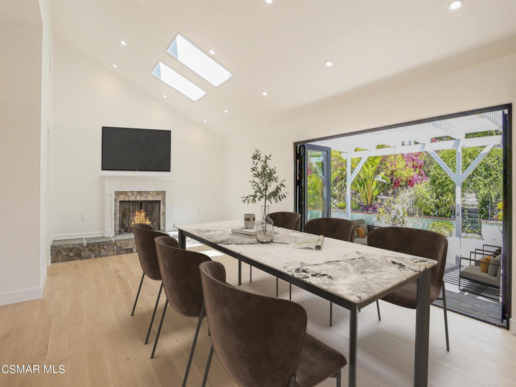 1062 La Cresta Drive