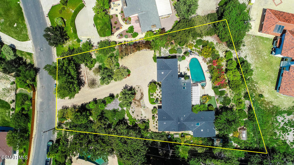 1062 La Cresta Drive