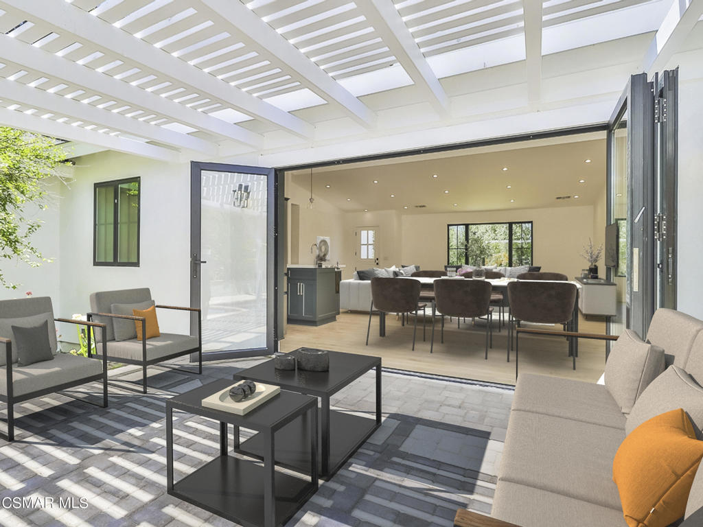 1062 La Cresta Drive