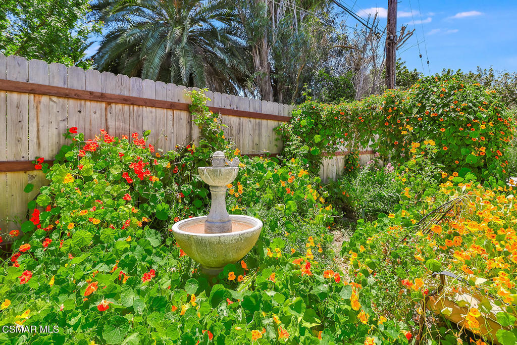 1062 La Cresta Drive