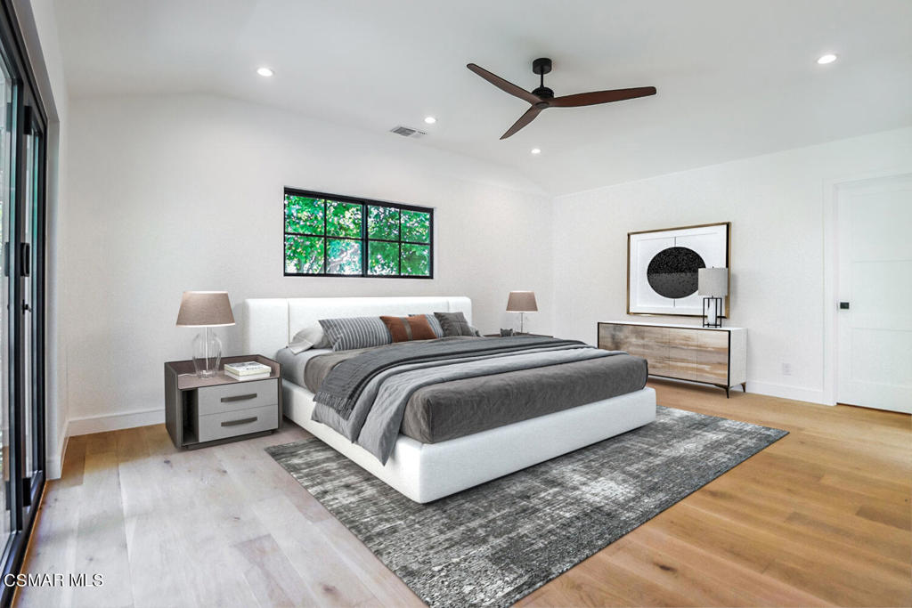 1062 La Cresta Drive