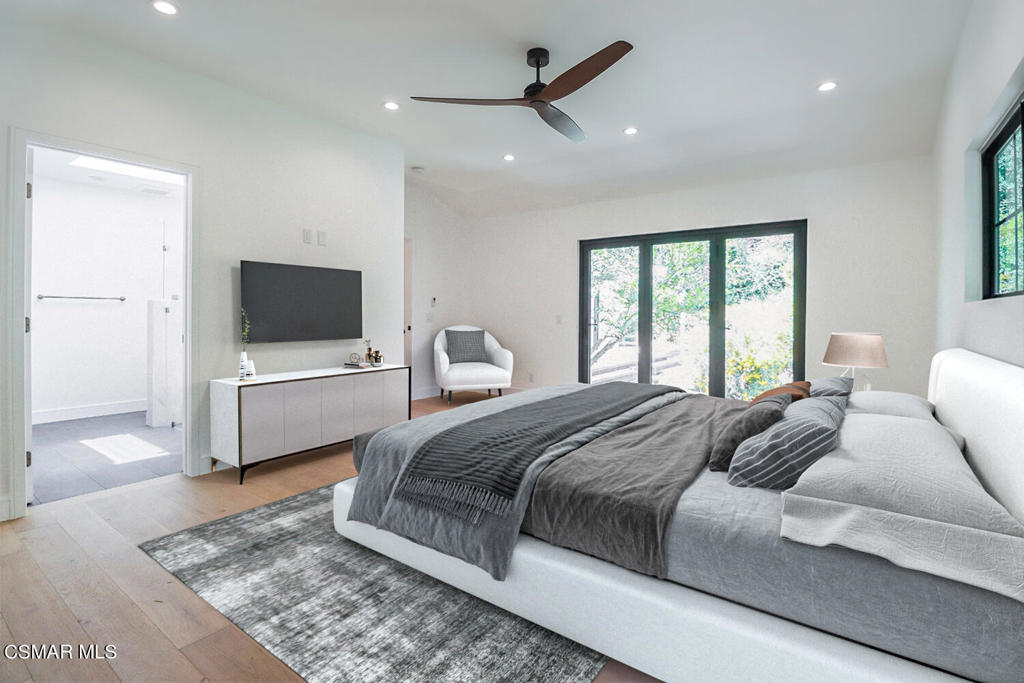 1062 La Cresta Drive