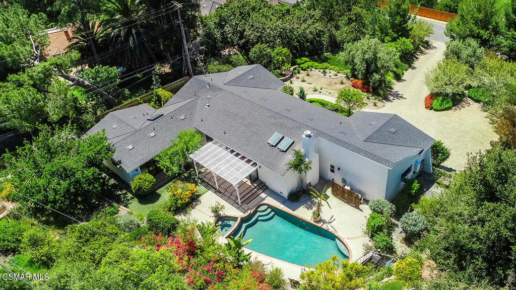 1062 La Cresta Drive