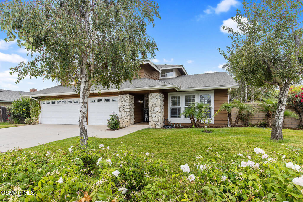 405 Deerhurst Avenue