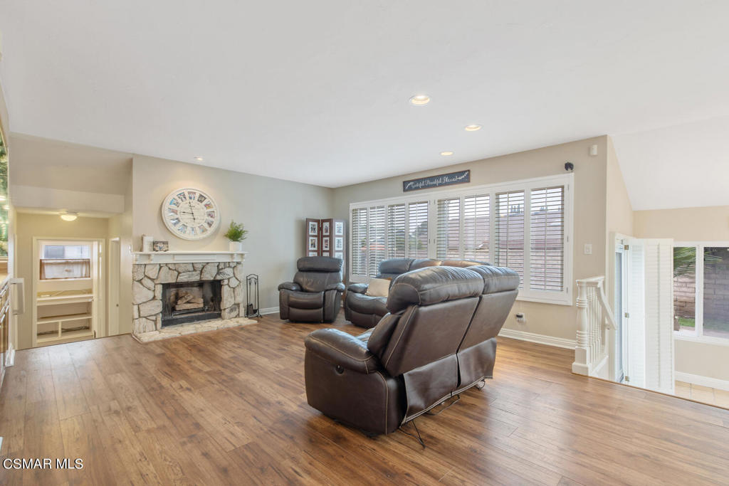 405 Deerhurst Avenue