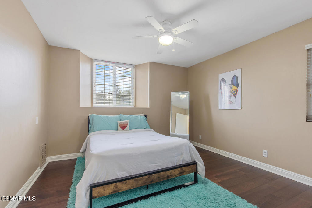 405 Deerhurst Avenue