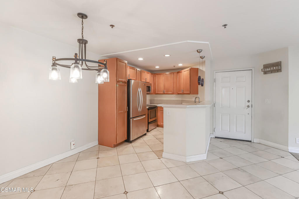 5805 Oak Bend Lane 309