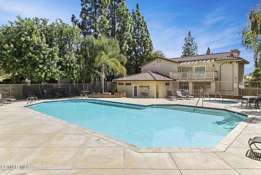 5805 Oak Bend Lane 309