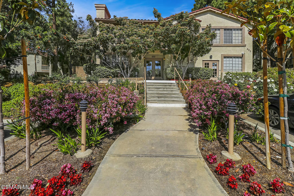 5805 Oak Bend Lane 309