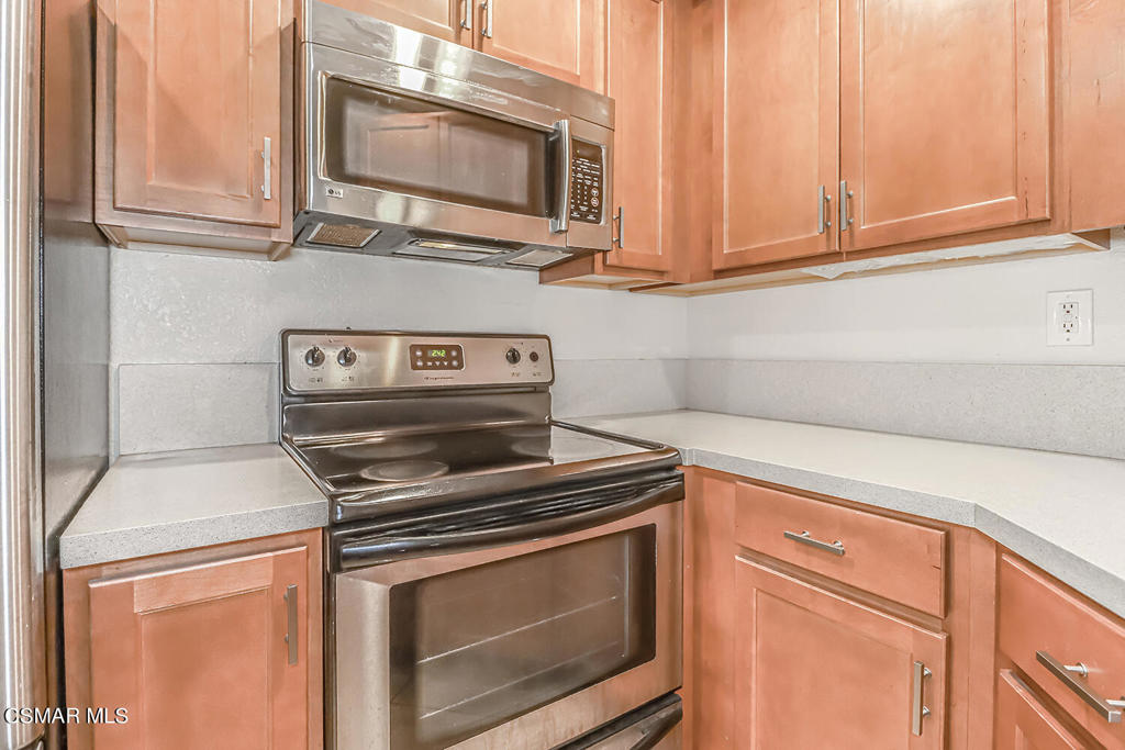 5805 Oak Bend Lane 309