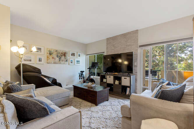 5420 Sylmar Avenue 207