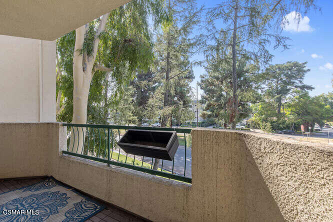 5420 Sylmar Avenue 207