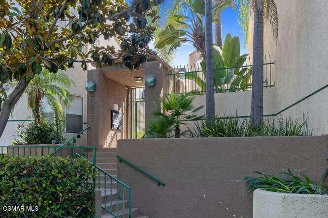 5420 Sylmar Avenue 207