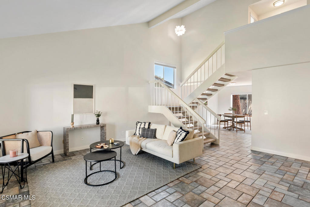 3818 Calle Clara Vista