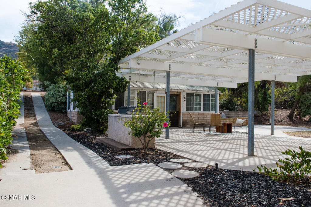 2219 Mapleleaf Avenue