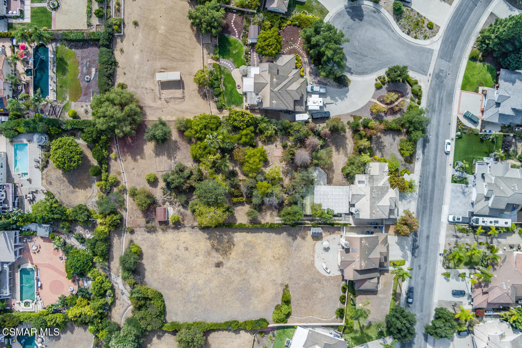 2219 Mapleleaf Avenue