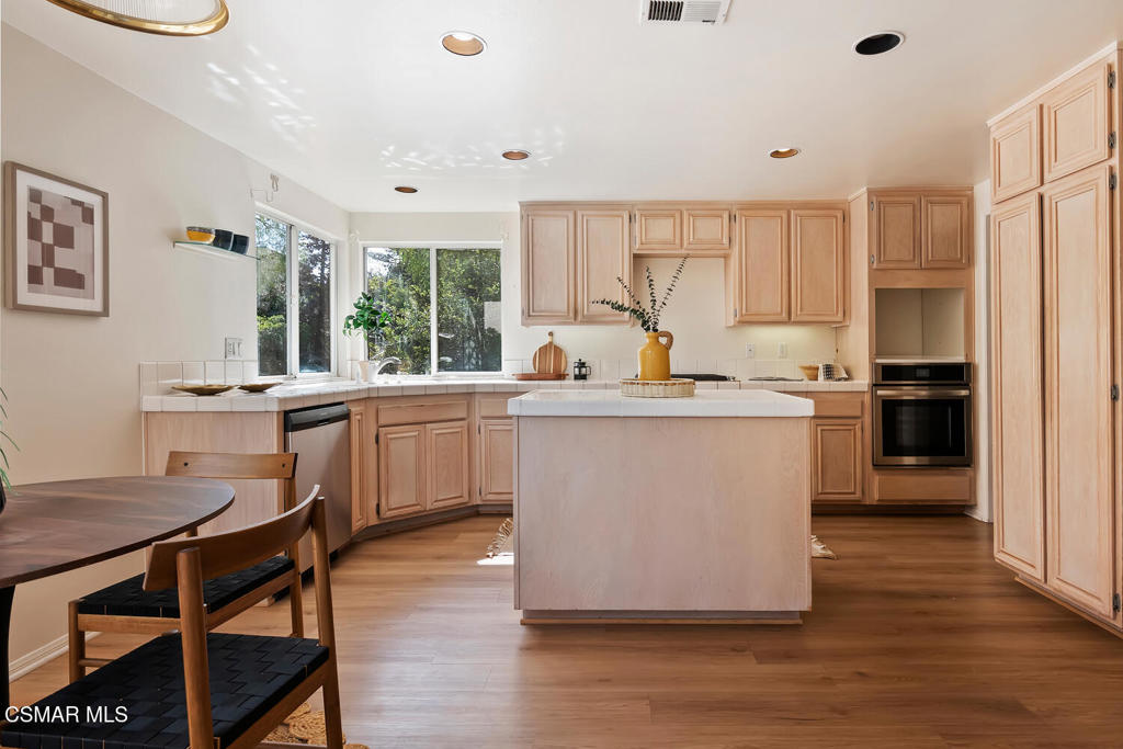 2219 Mapleleaf Avenue