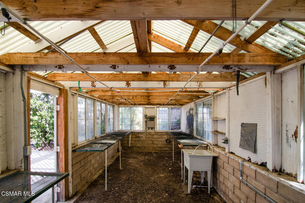 2219 Mapleleaf Avenue