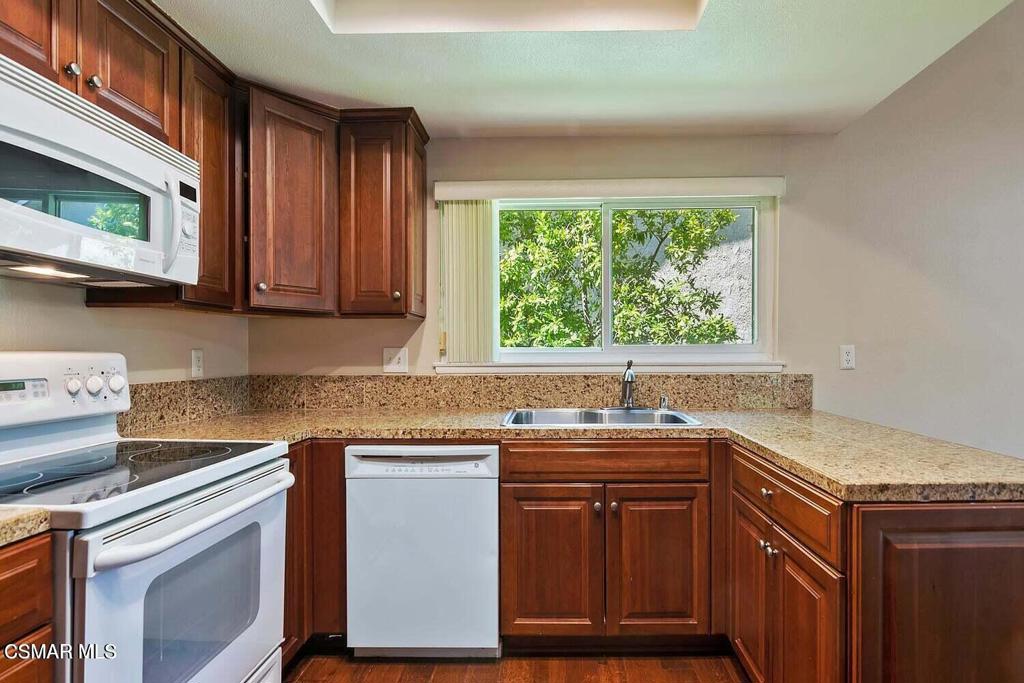 12 Sparrowhawk Lane