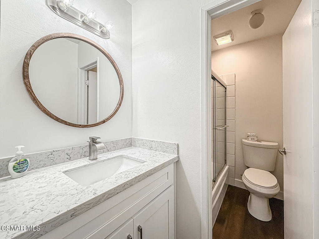 5349 Newcastle Avenue 28