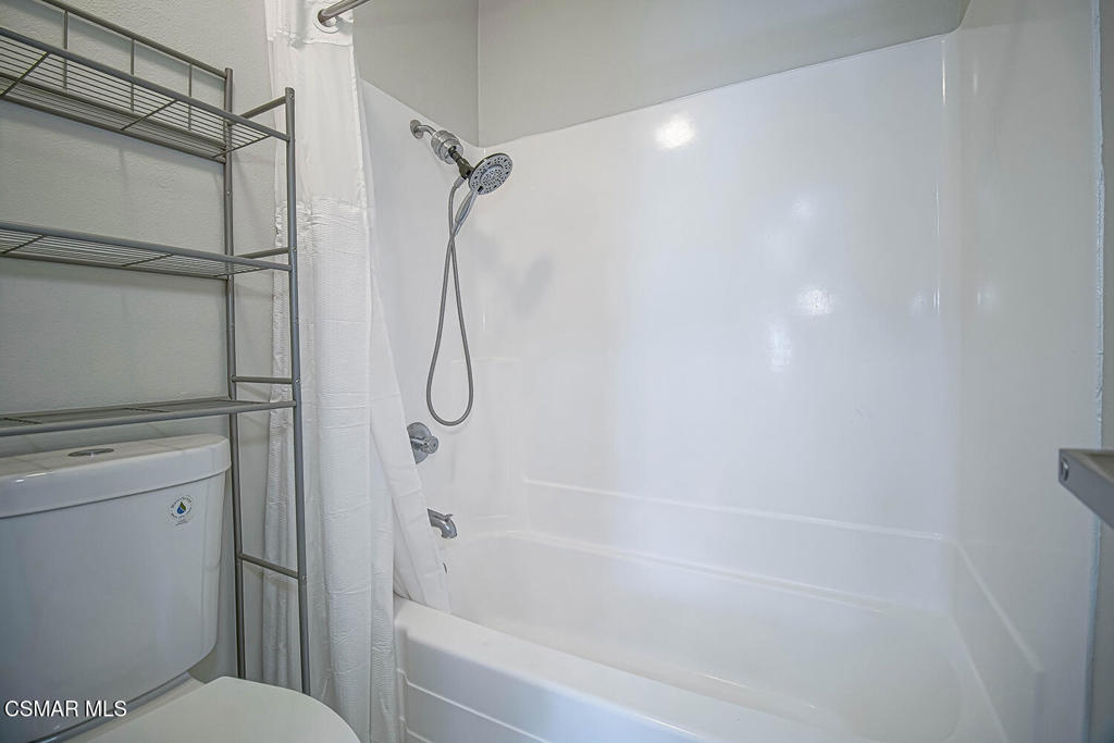 5460 White Oak Avenue E308