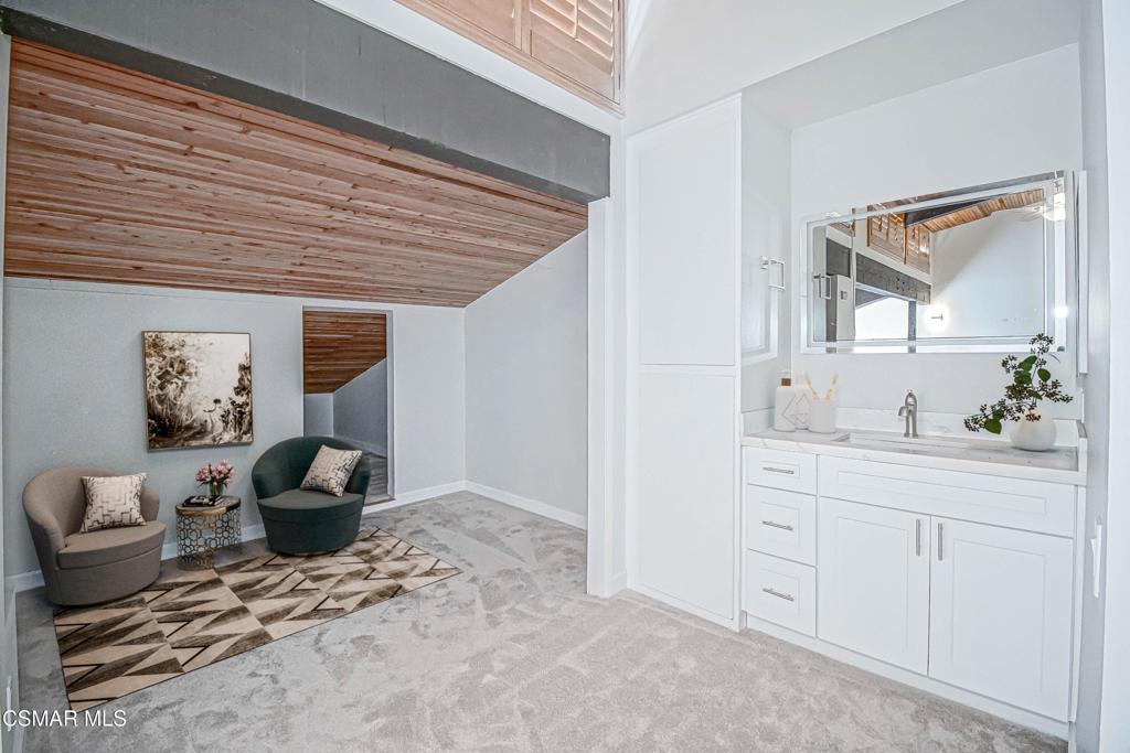 5460 White Oak Avenue E308