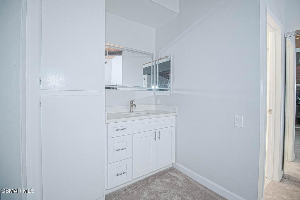 5460 White Oak Avenue E308