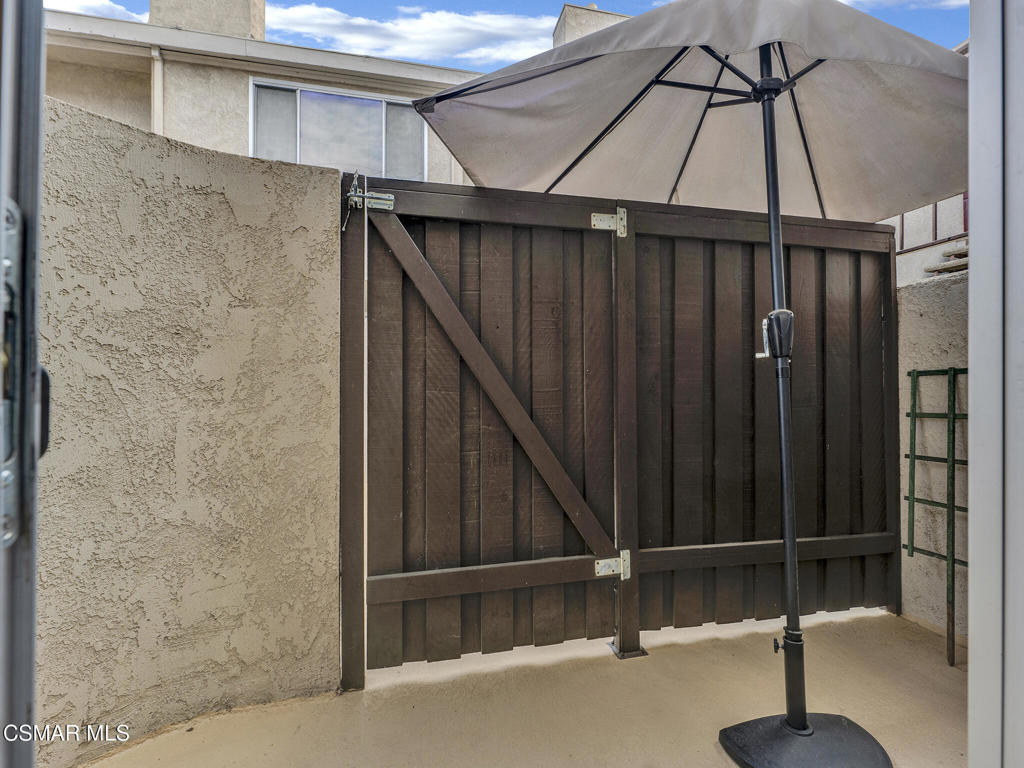 4230 Whitsett Avenue 9