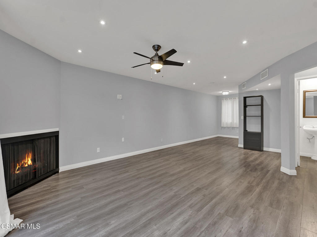 4230 Whitsett Avenue 9