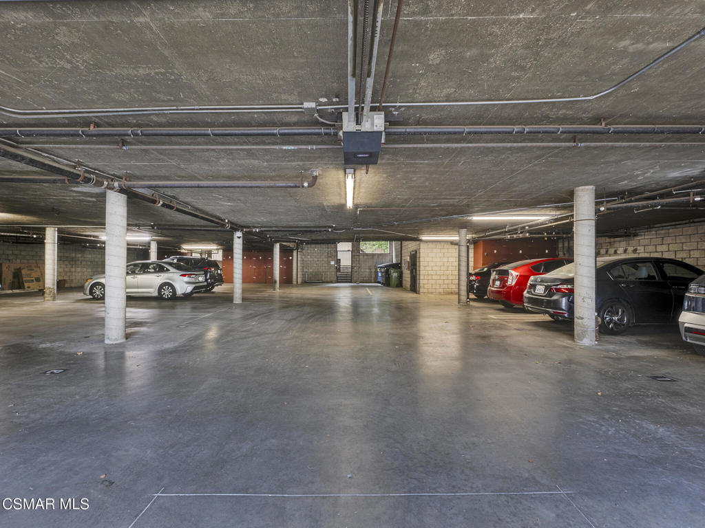 4230 Whitsett Avenue 9