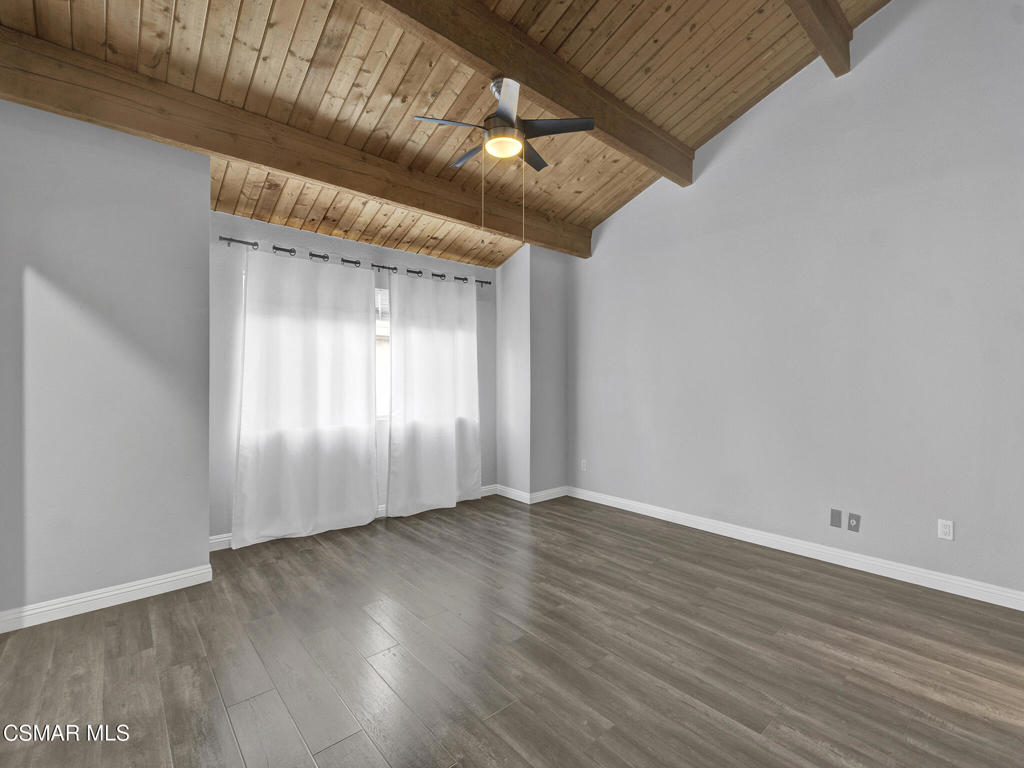 4230 Whitsett Avenue 9