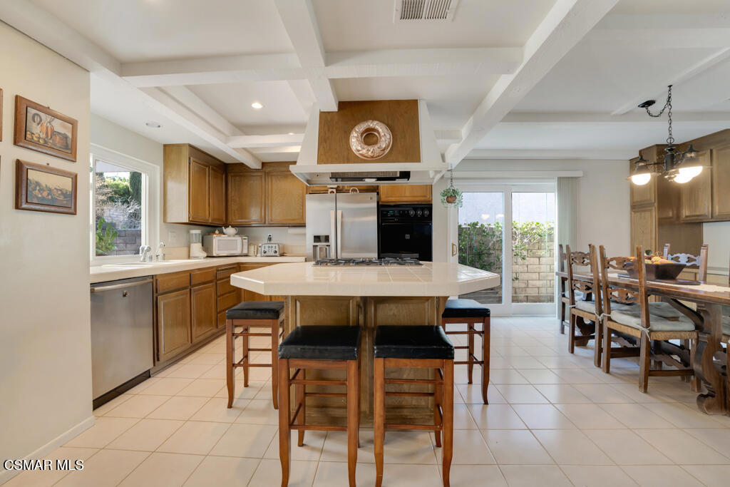 684 Triunfo Canyon Road