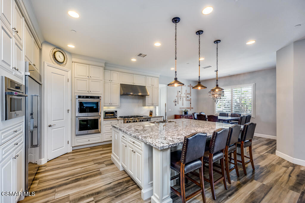 7377 Woods Court