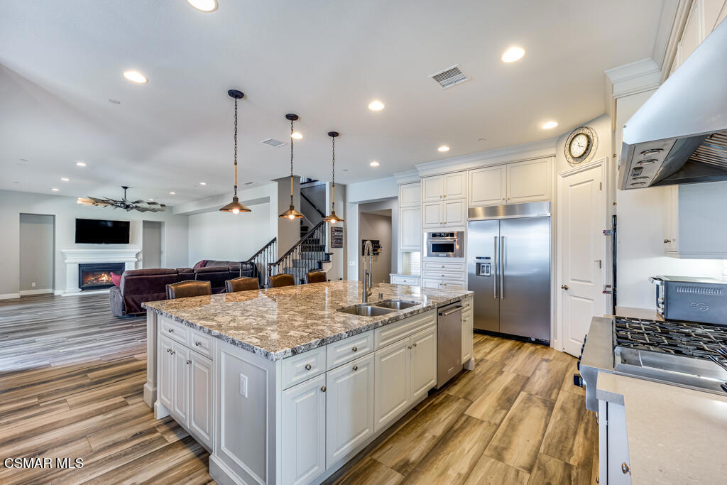 7377 Woods Court