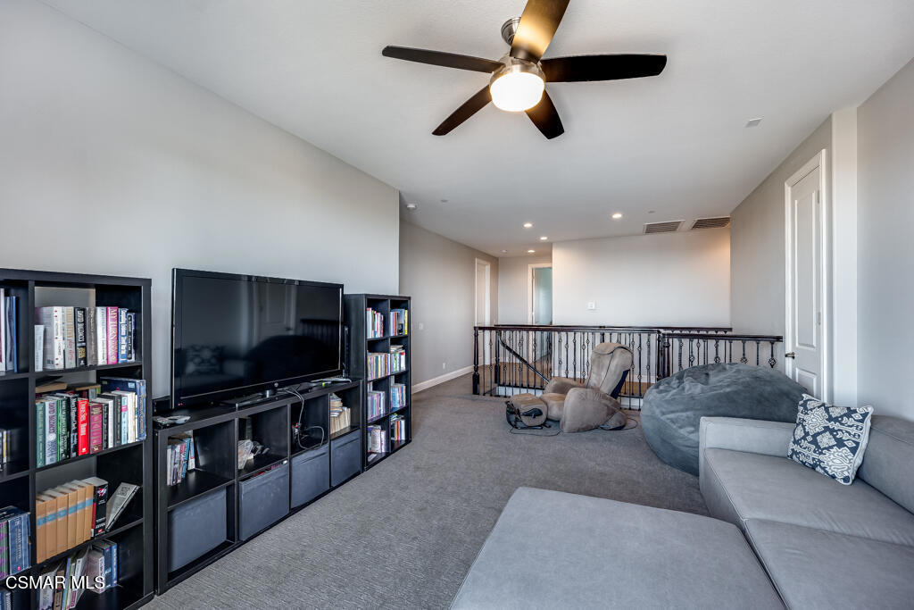 7377 Woods Court