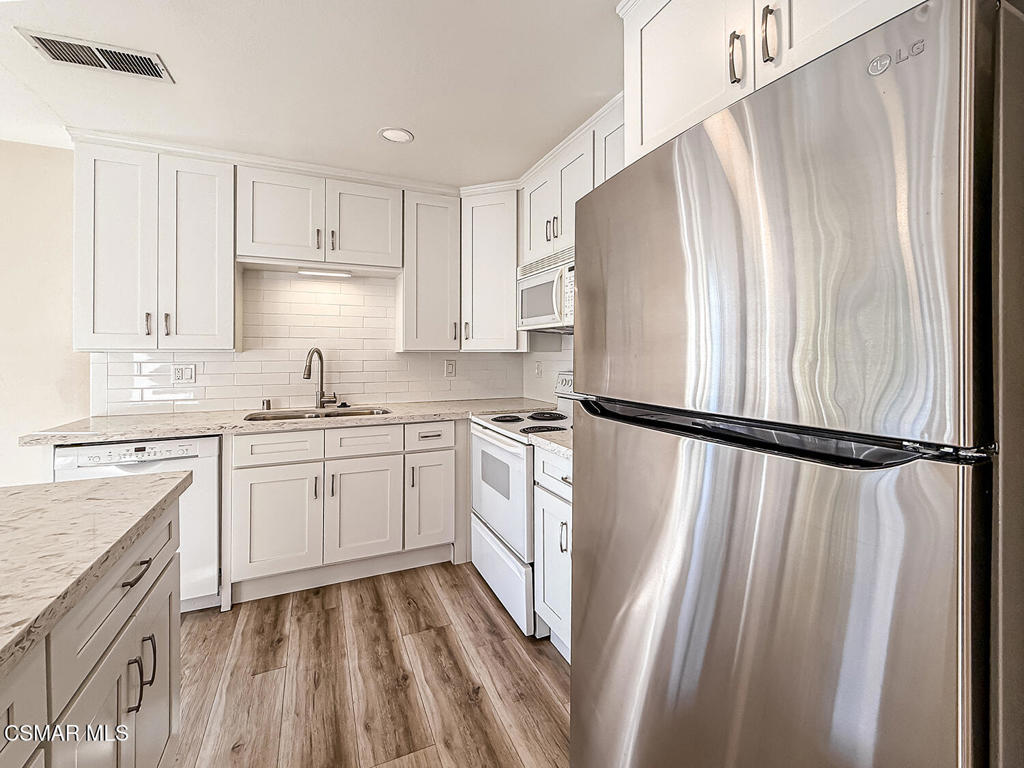 291 Sequoia Court 17