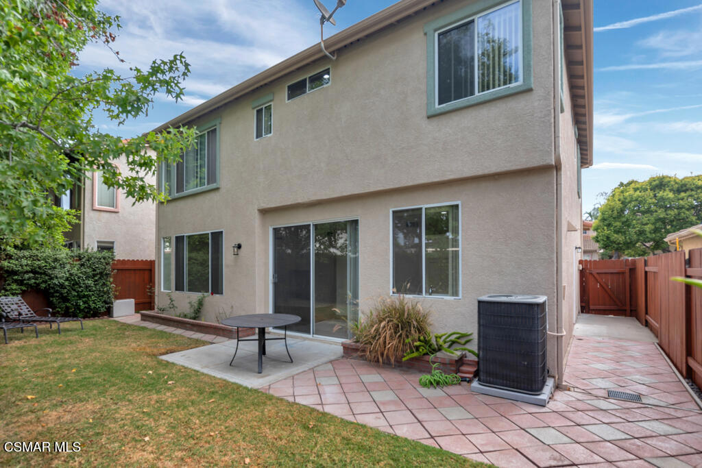 663 Avenida Magdalena