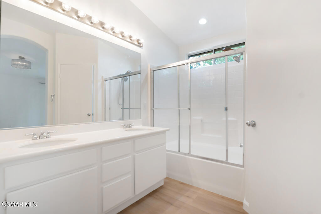 663 Avenida Magdalena