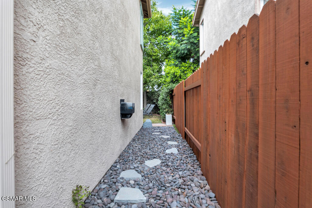 663 Avenida Magdalena