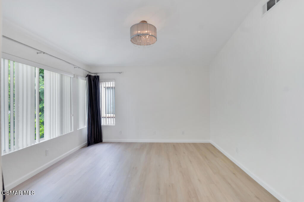 663 Avenida Magdalena