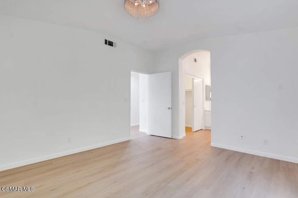 663 Avenida Magdalena