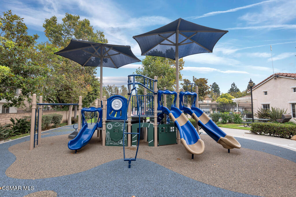 663 Avenida Magdalena