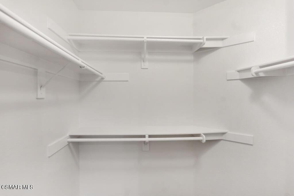 663 Avenida Magdalena