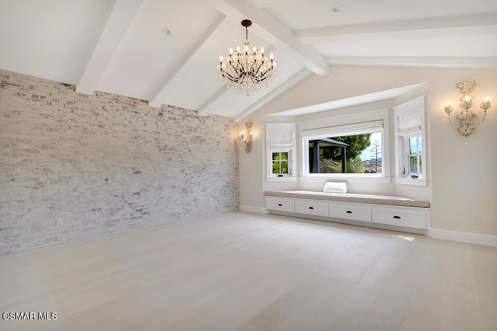 2076 Hillsbury Road