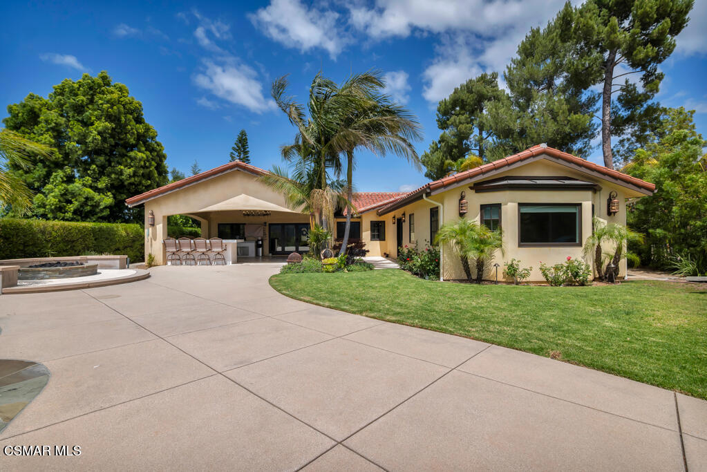 2076 Hillsbury Road