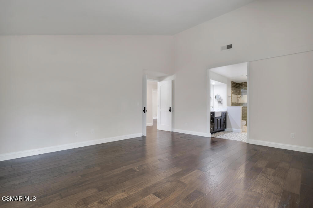 2076 Hillsbury Road