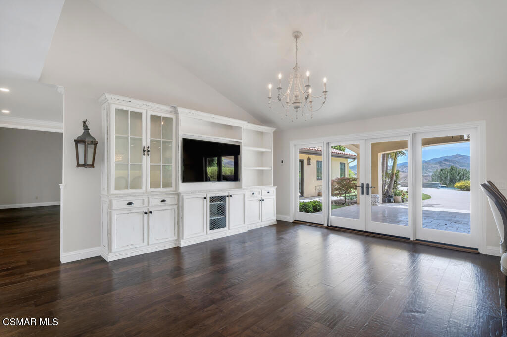 2076 Hillsbury Road