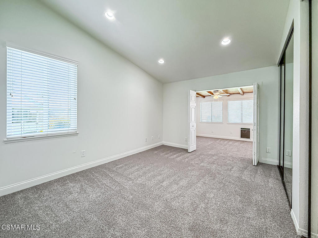 42203 Village 42